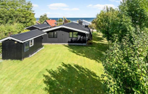 3 Bedroom Stunning Home In Strøby, Strøby